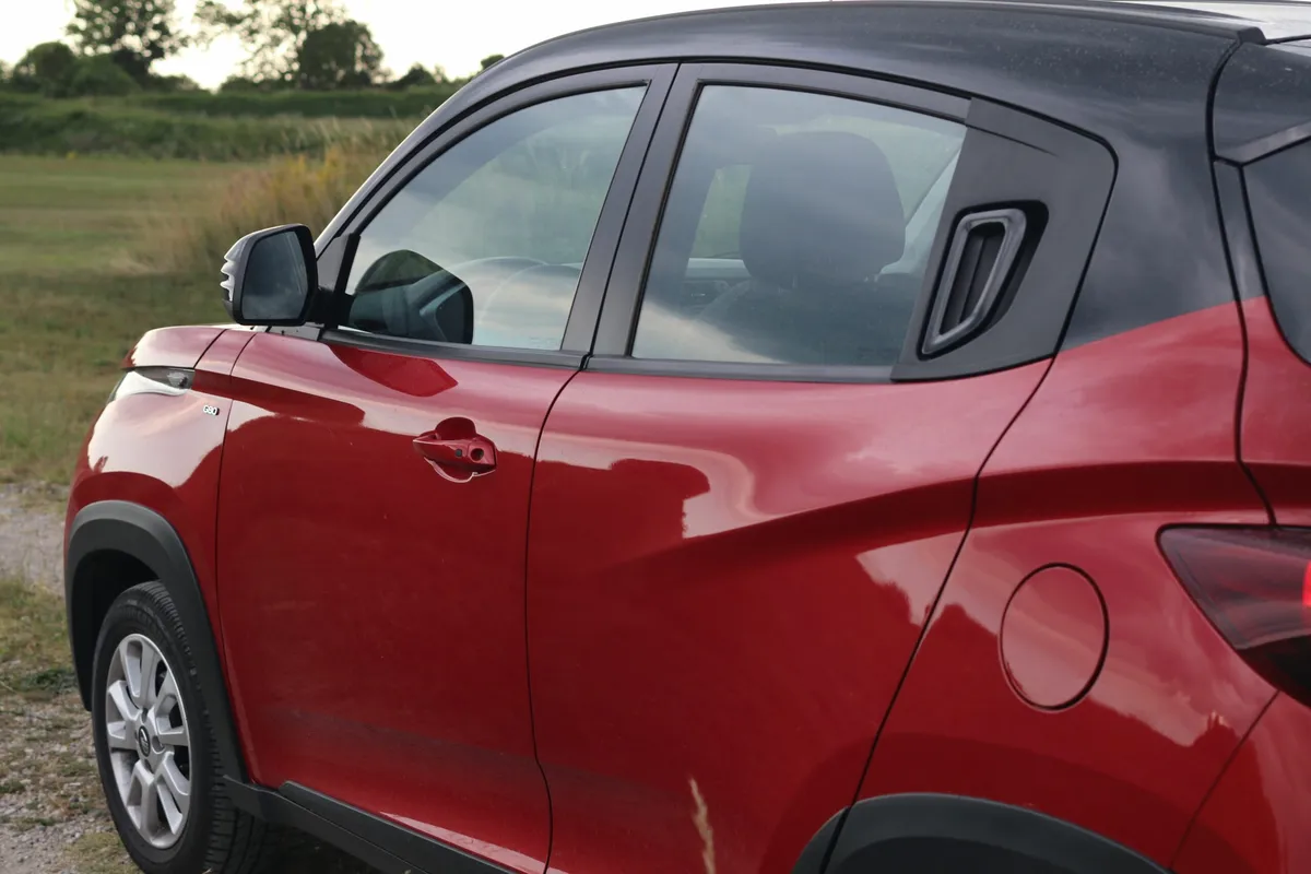 Recensione Mahindra KUV100: il SUV compatto che conquista le città