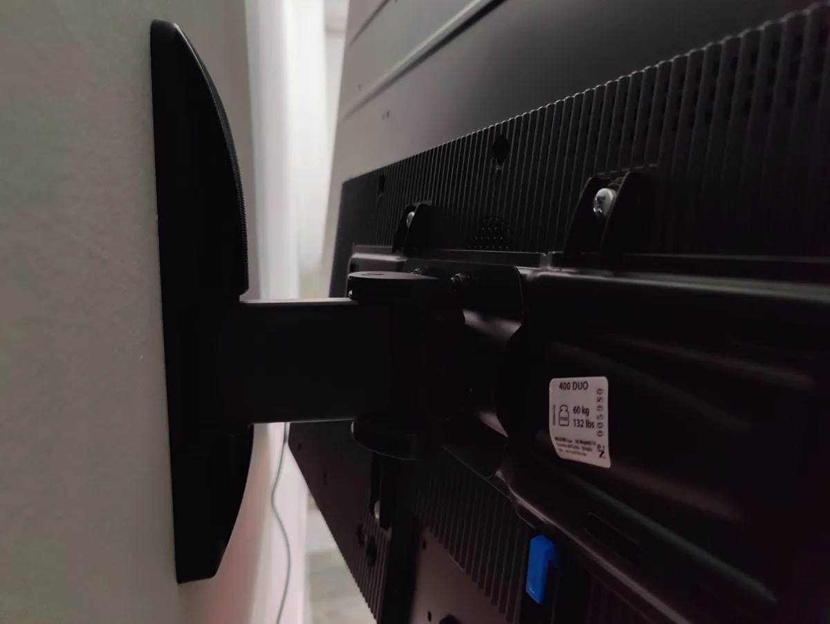 Recensione Meliconi 400 Duo: il supporto TV inclinabile che sorprende