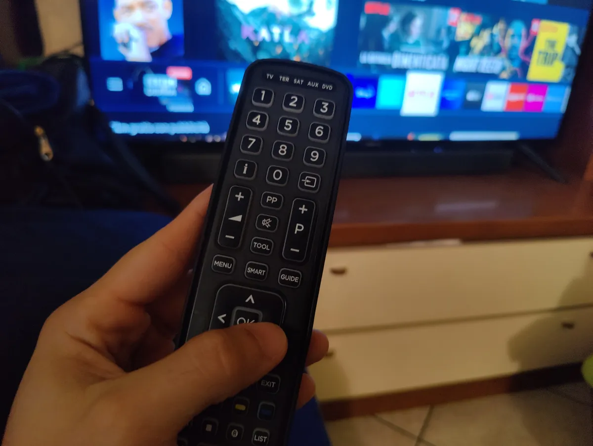 Recensione Meliconi Gumbody Facile 5.1 LED: un telecomando universale pratico e luminoso