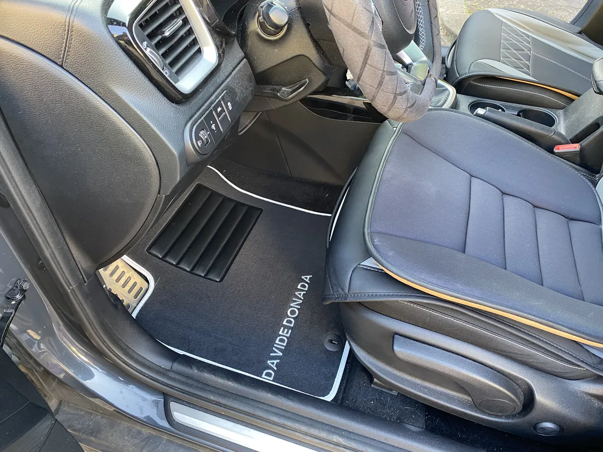 Recensione Recensione Tappetini Auto MTM Shop: Eleganza e Su Misura