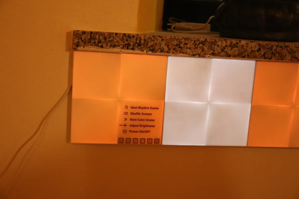 Recensione Recensione Nanoleaf Canvas: Un'Illuminazione dal Design Unico
