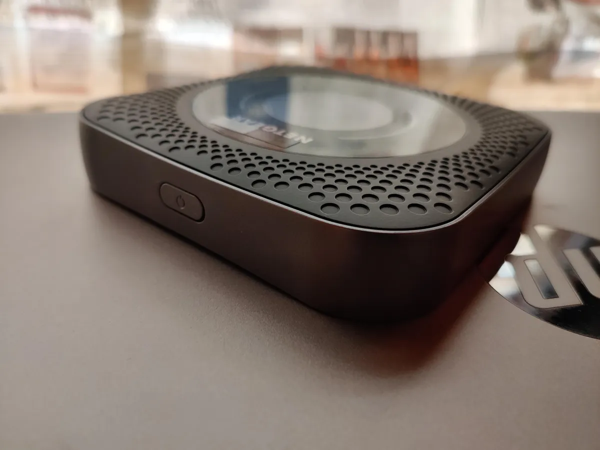 Netgear Nighthawk M1