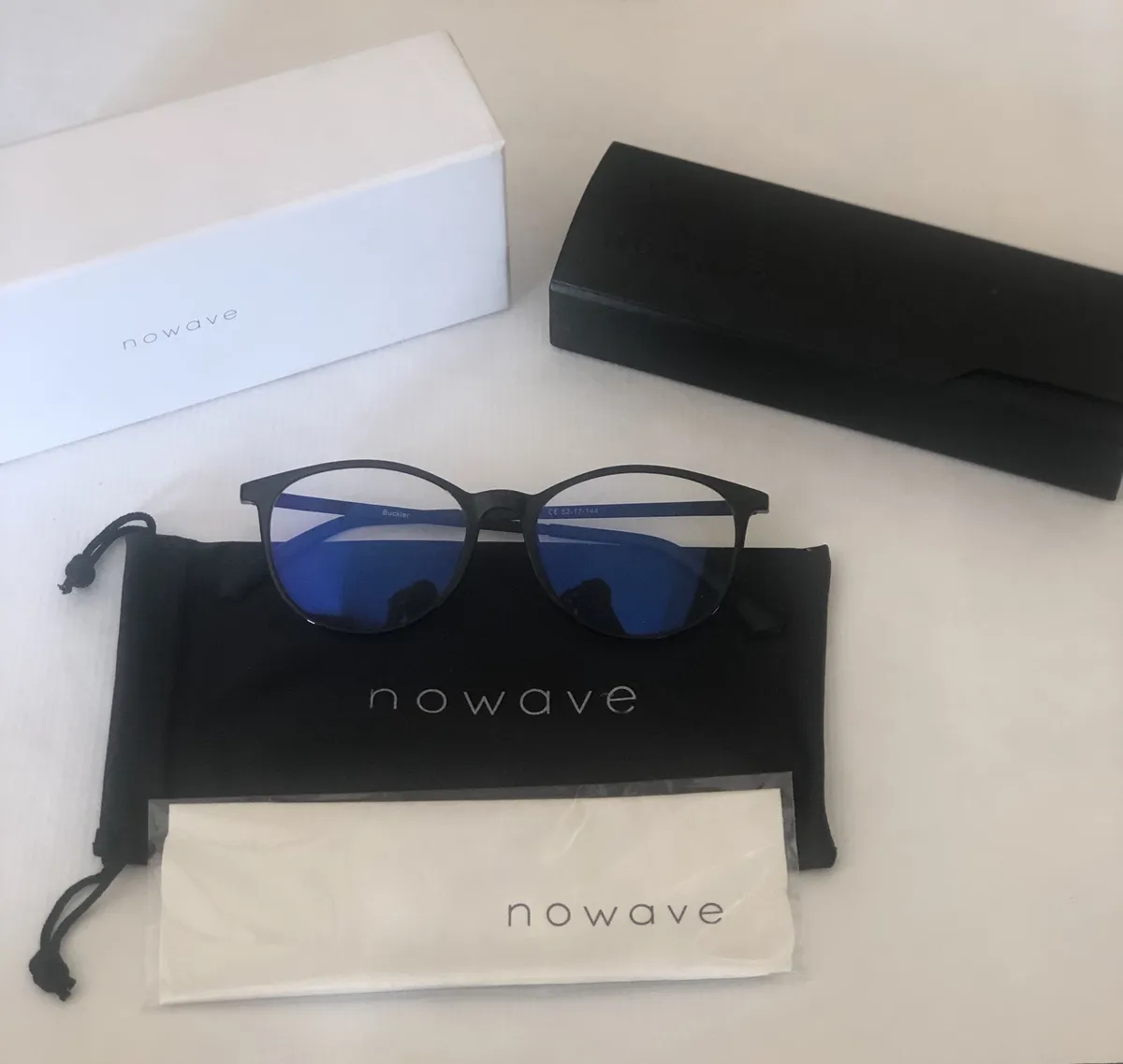 Occhiali Nowave: eleganza e protezione anti luce blu