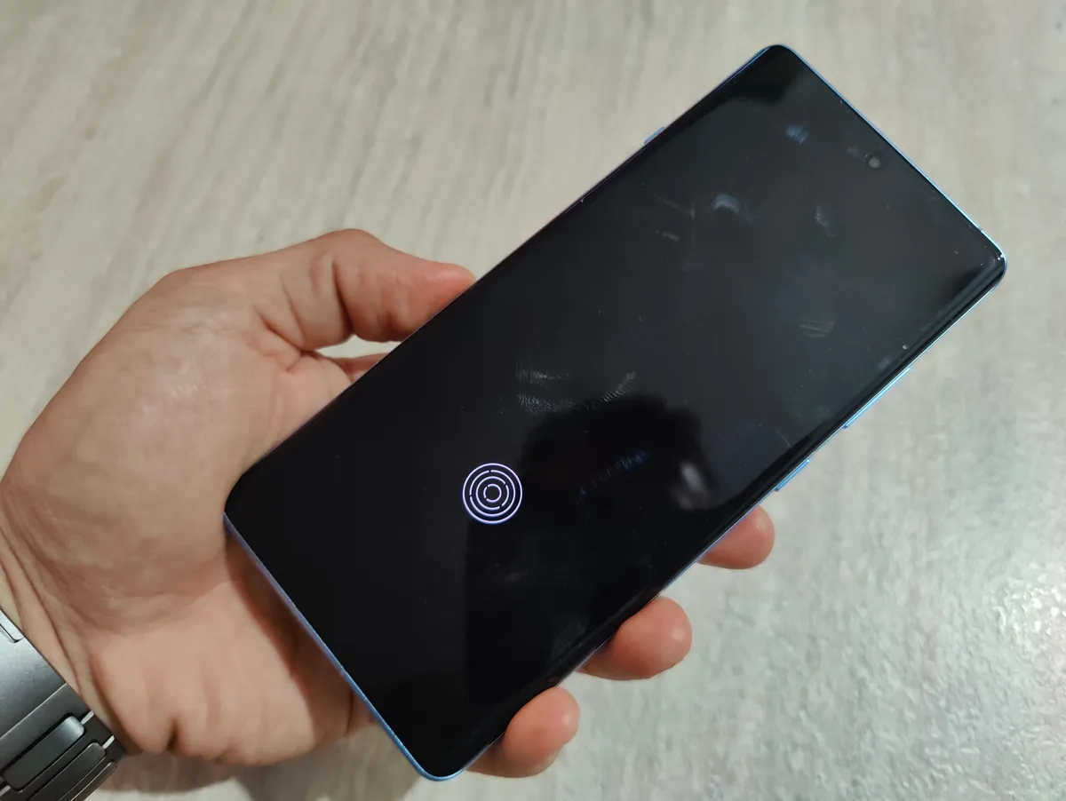 Recensione Recensione OnePlus 12R: il flagship killer con display da 4500 nit