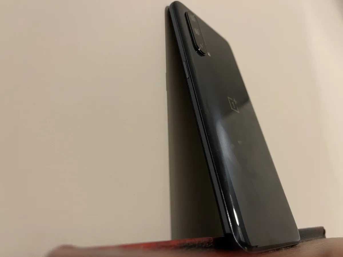 Recensione Recensione OnePlus Nord CE 5G: l'essenziale alla portata di tutti