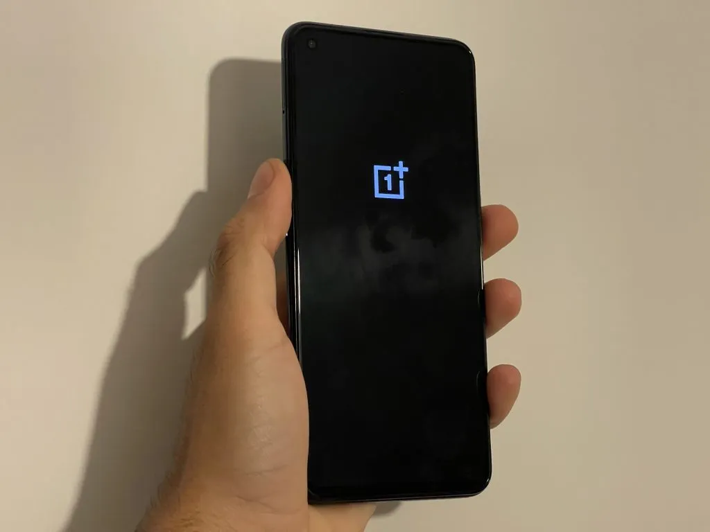 Recensione Recensione OnePlus Nord CE 5G: l'essenziale alla portata di tutti