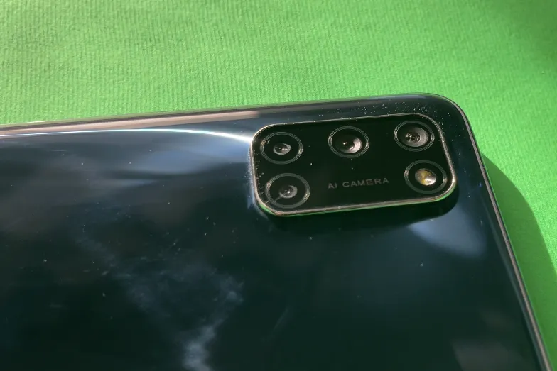 Recensione Recensione Oppo A52: Il Best Buy Economico con Super Autonomia