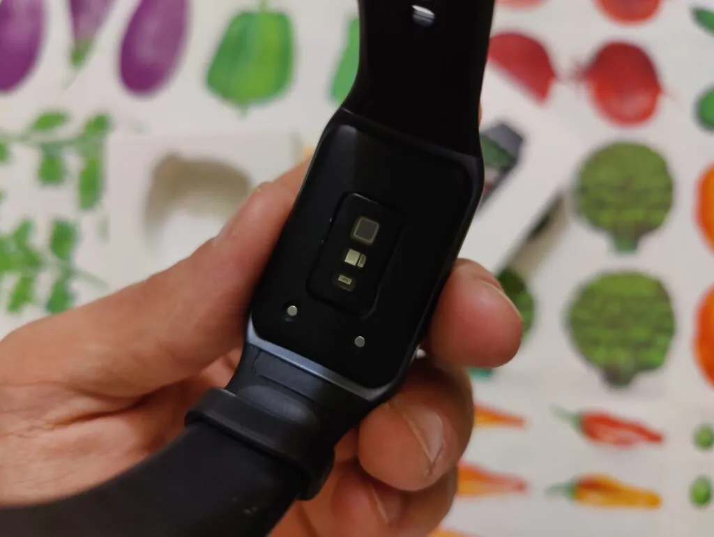 Recensione Recensione Oppo Band 2: la smartband economica dal display da smartwatch