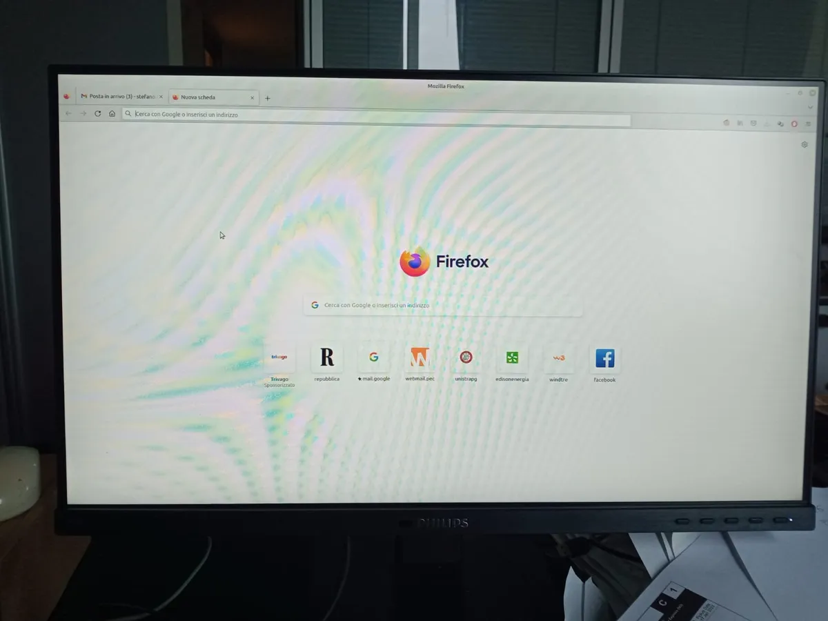 Recensione Philips 242B1G recensione: il monitor green conveniente