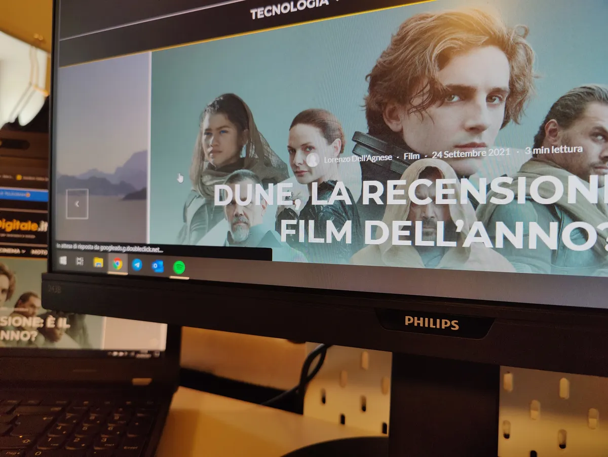 Philips 243B, la recensione: un monitor ergonomico per lavorare