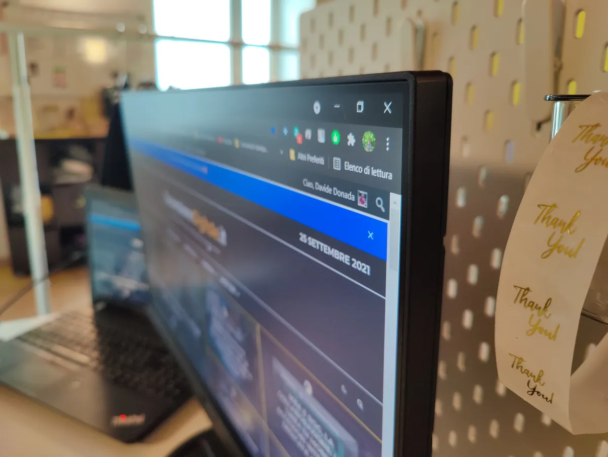 Recensione Philips 243B, la recensione: un monitor ergonomico per lavorare