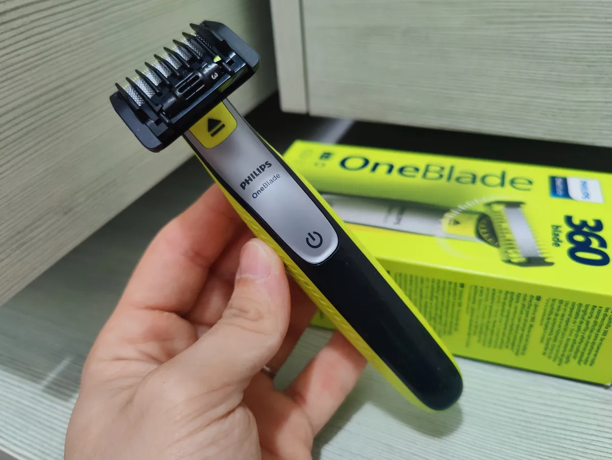 Recensione Recensione Philips OneBlade 360: lama 360 per viso e corpo