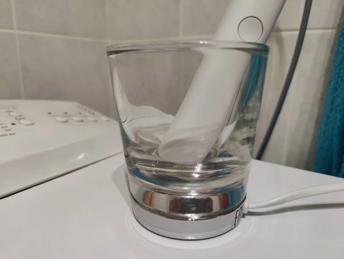 Recensione Recensione Philips Sonicare DiamondClean 9000: spazzolino sonico top