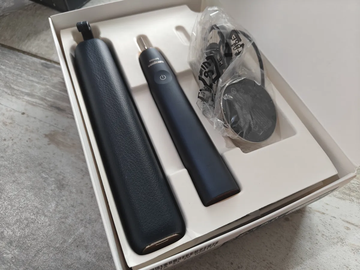 Recensione Recensione Philips Sonicare 9900 Prestige: spazzolino smart