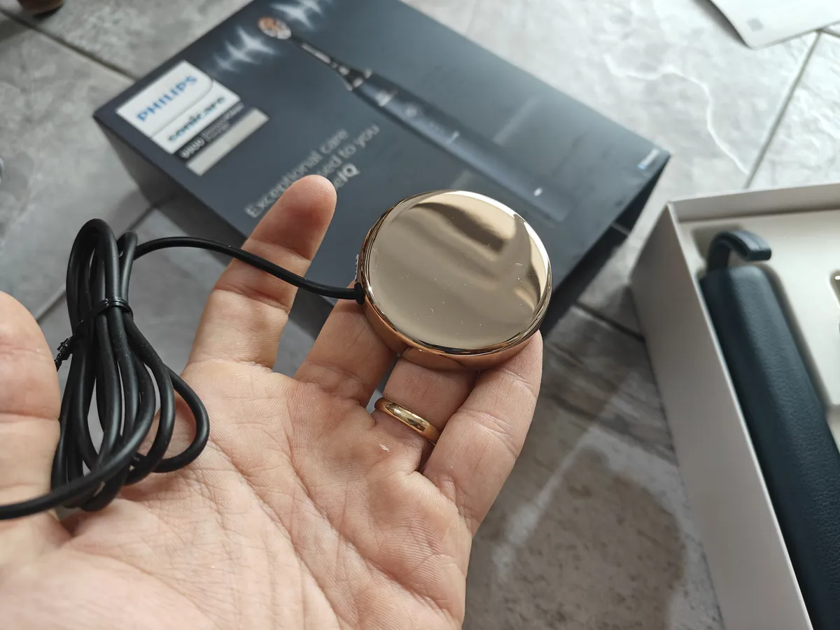 Recensione Recensione Philips Sonicare 9900 Prestige: spazzolino smart