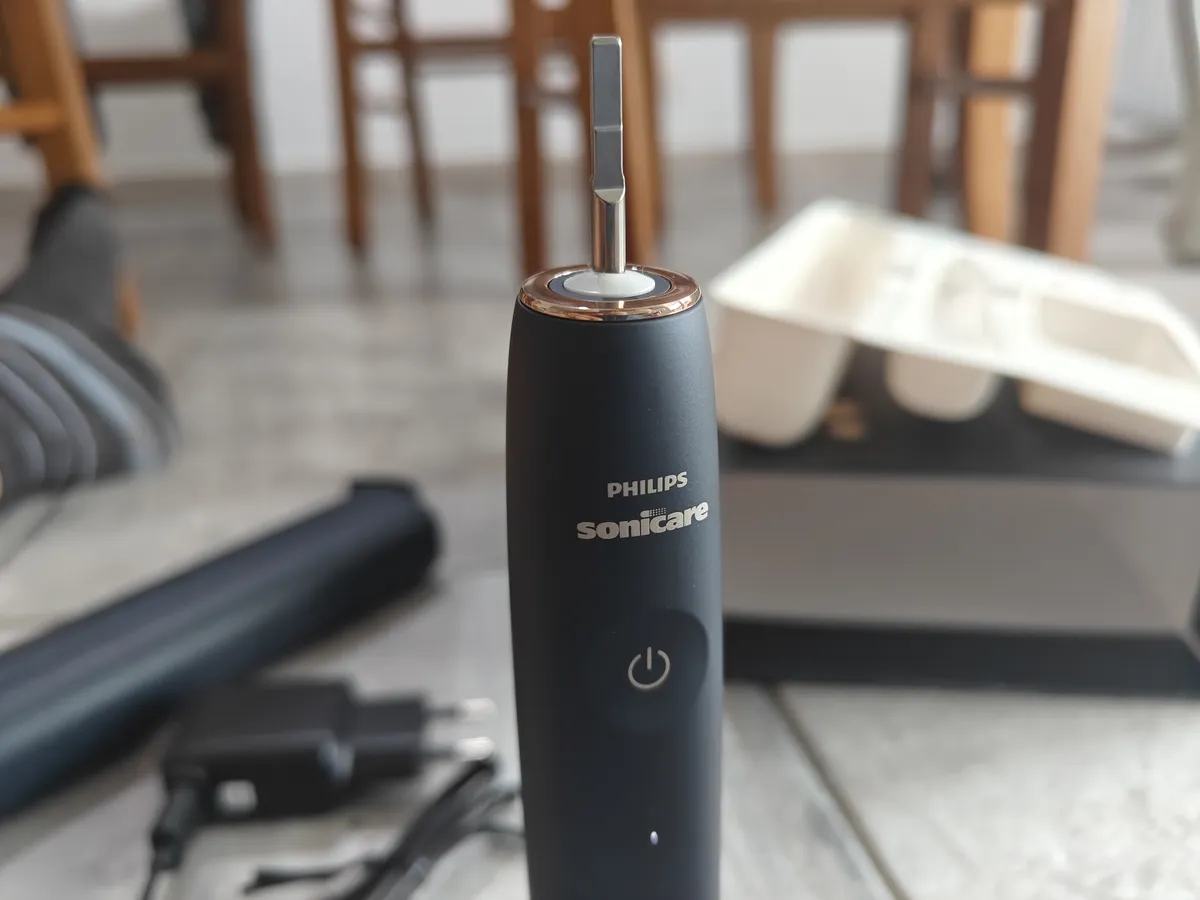 Recensione Recensione Philips Sonicare 9900 Prestige: spazzolino smart