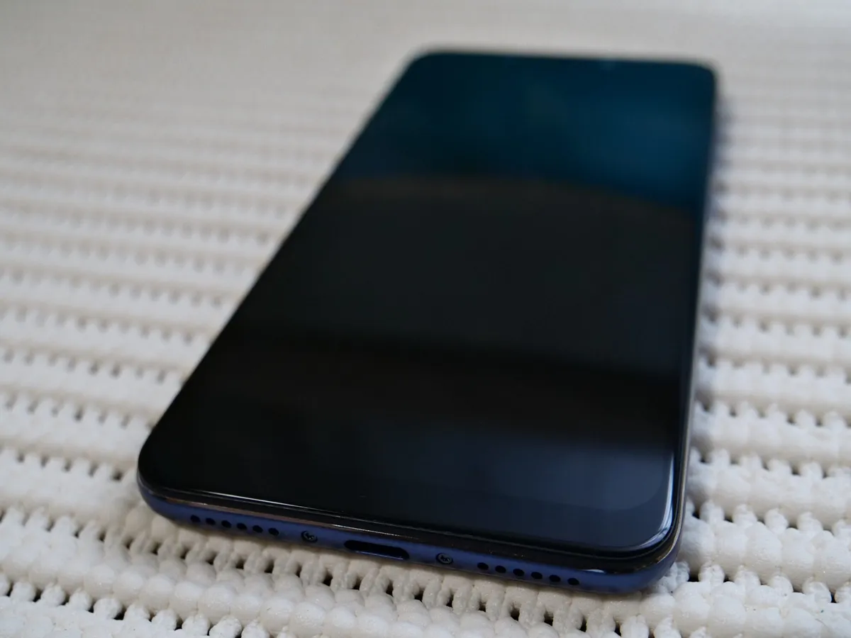 Pocophone F1: il medio-gamma che sfida i top di gamma
