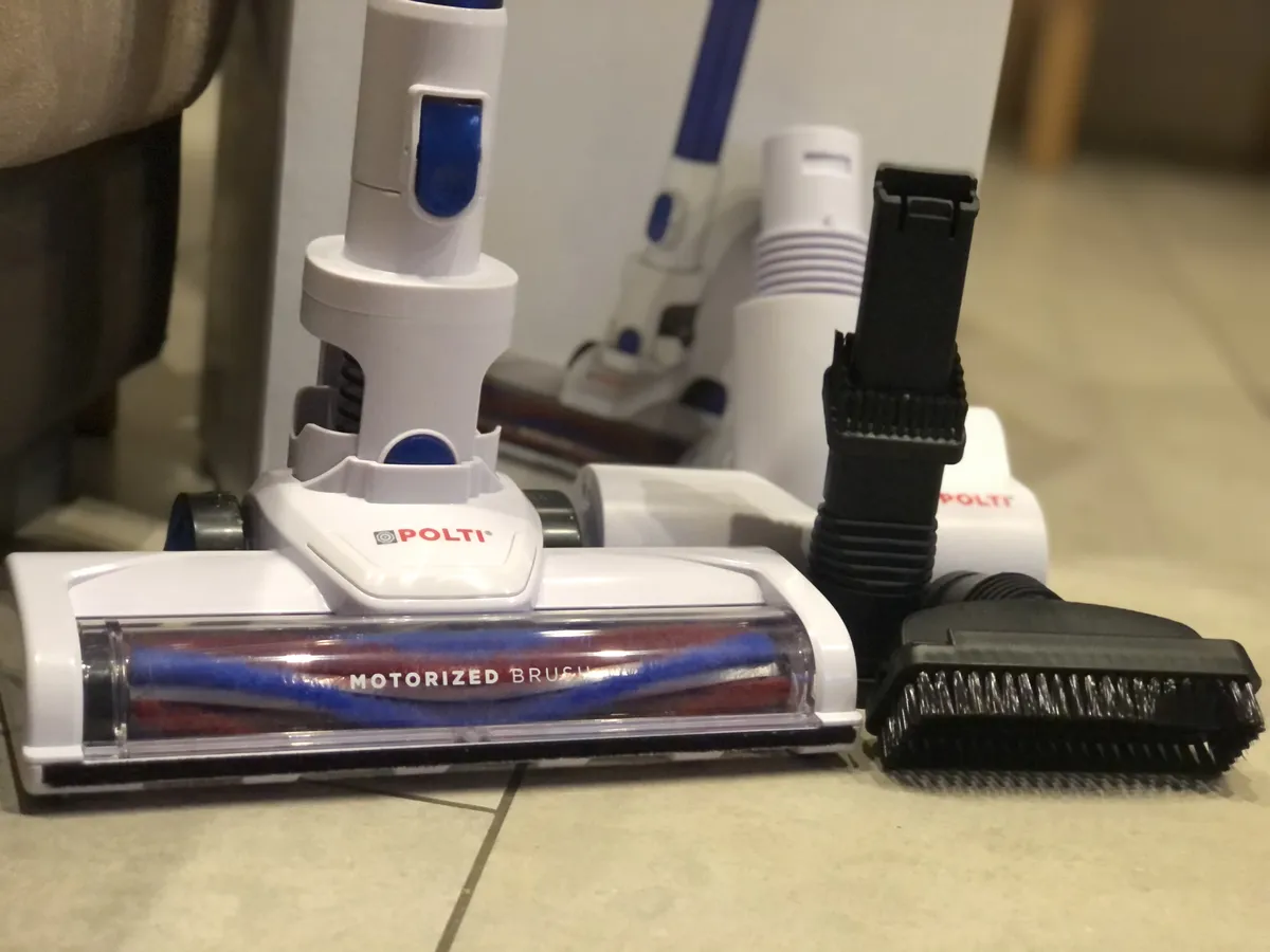 Recensione Recensione Polti Forzaspira Slim SR90B_Plus: la scopa senza fili 2in1