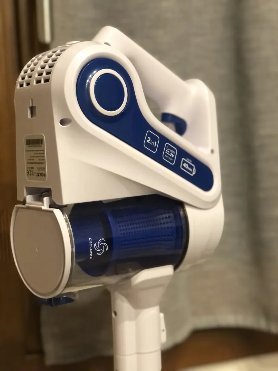 Recensione Recensione Polti Forzaspira Slim SR90B_Plus: la scopa senza fili 2in1