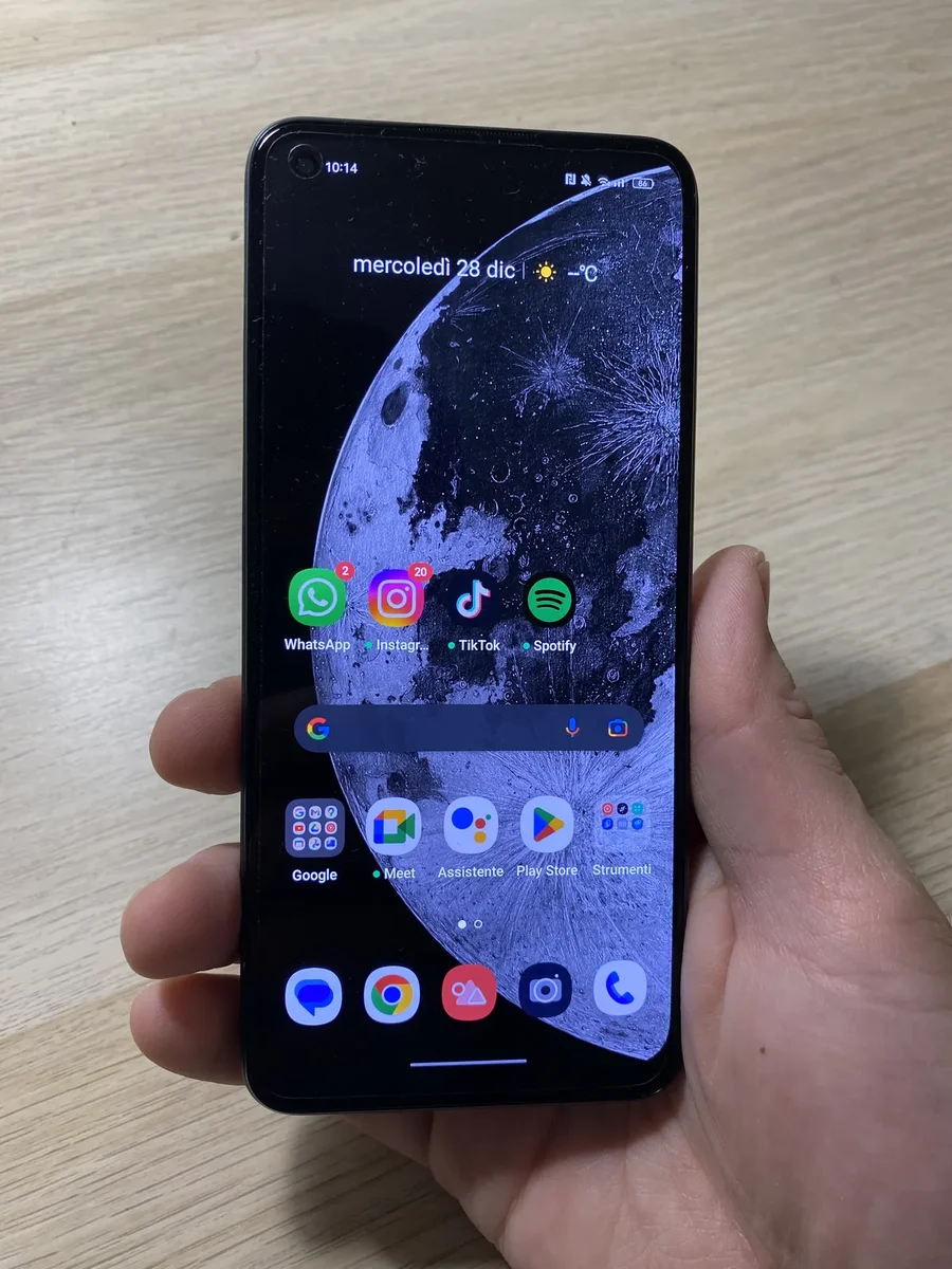 Recensione Recensione Realme 10: lo smartphone economico da battere