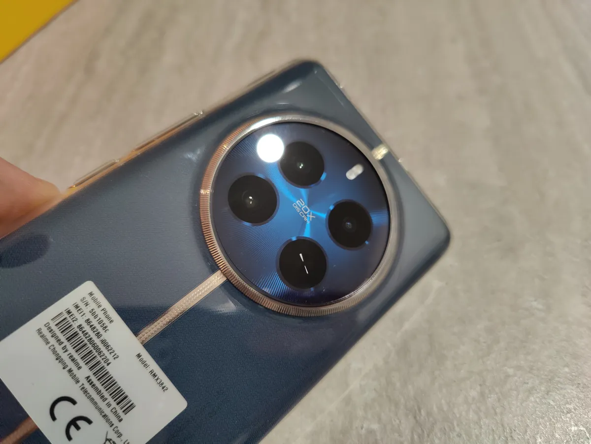 Recensione Recensione Realme 12 Pro 5G: Stile da Vetrina e Fotocamera di Livello