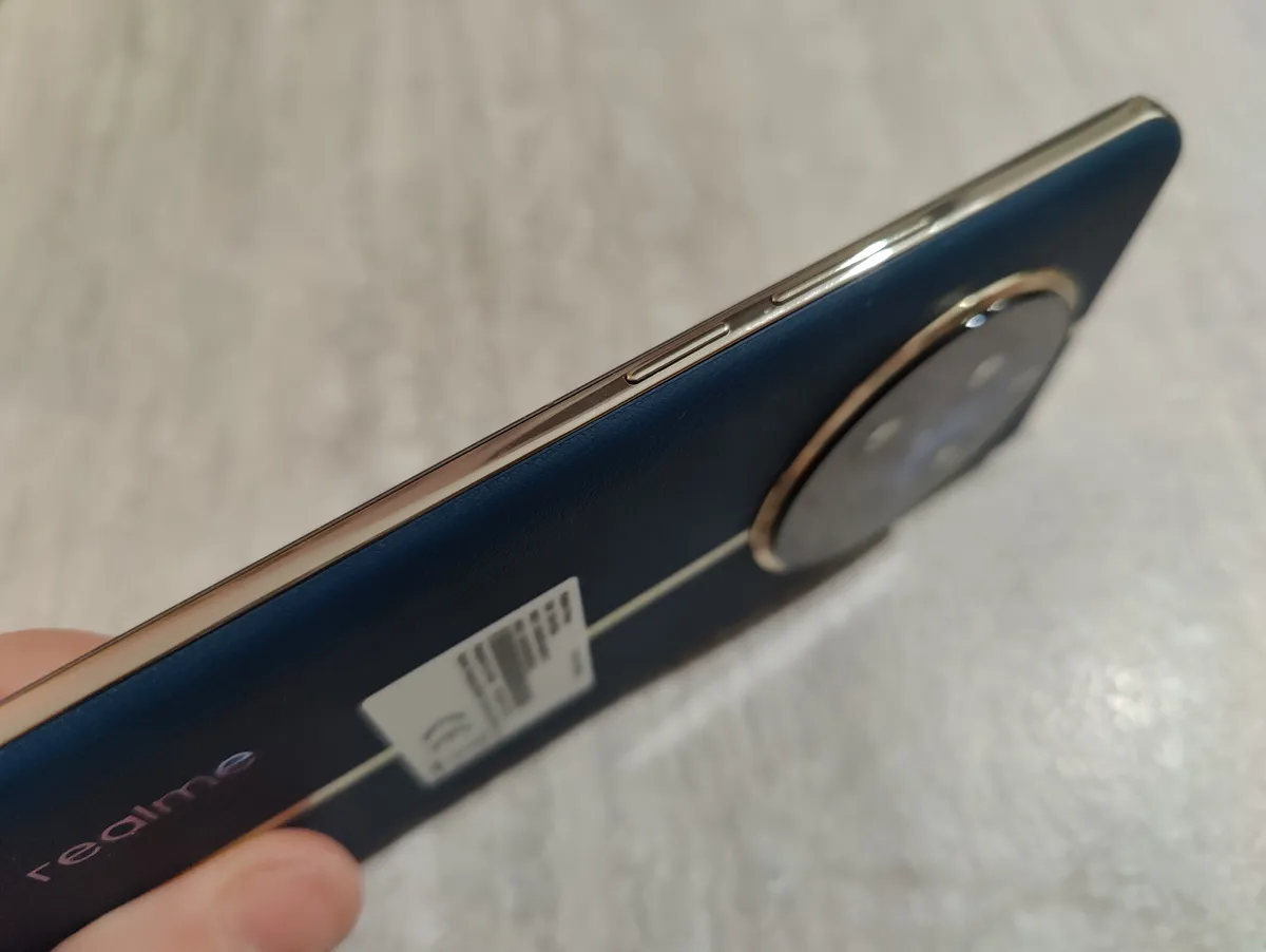 Recensione Recensione Realme 12 Pro 5G: Stile da Vetrina e Fotocamera di Livello