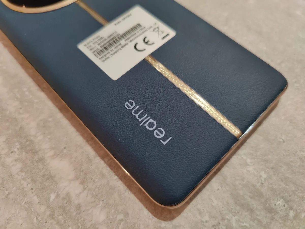 Recensione Recensione Realme 12 Pro 5G: Stile da Vetrina e Fotocamera di Livello