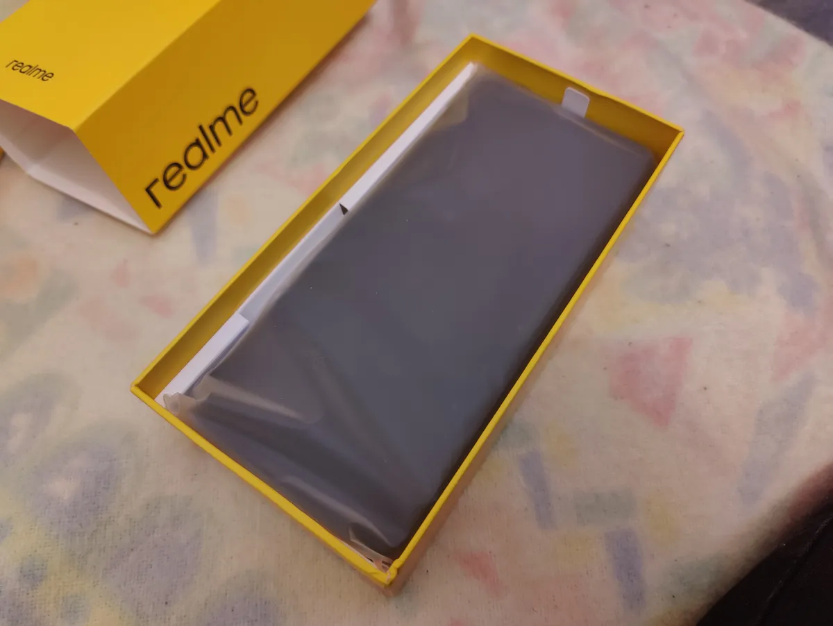 Realme C53: smartphone entry-level con stile ma prestazioni limitate