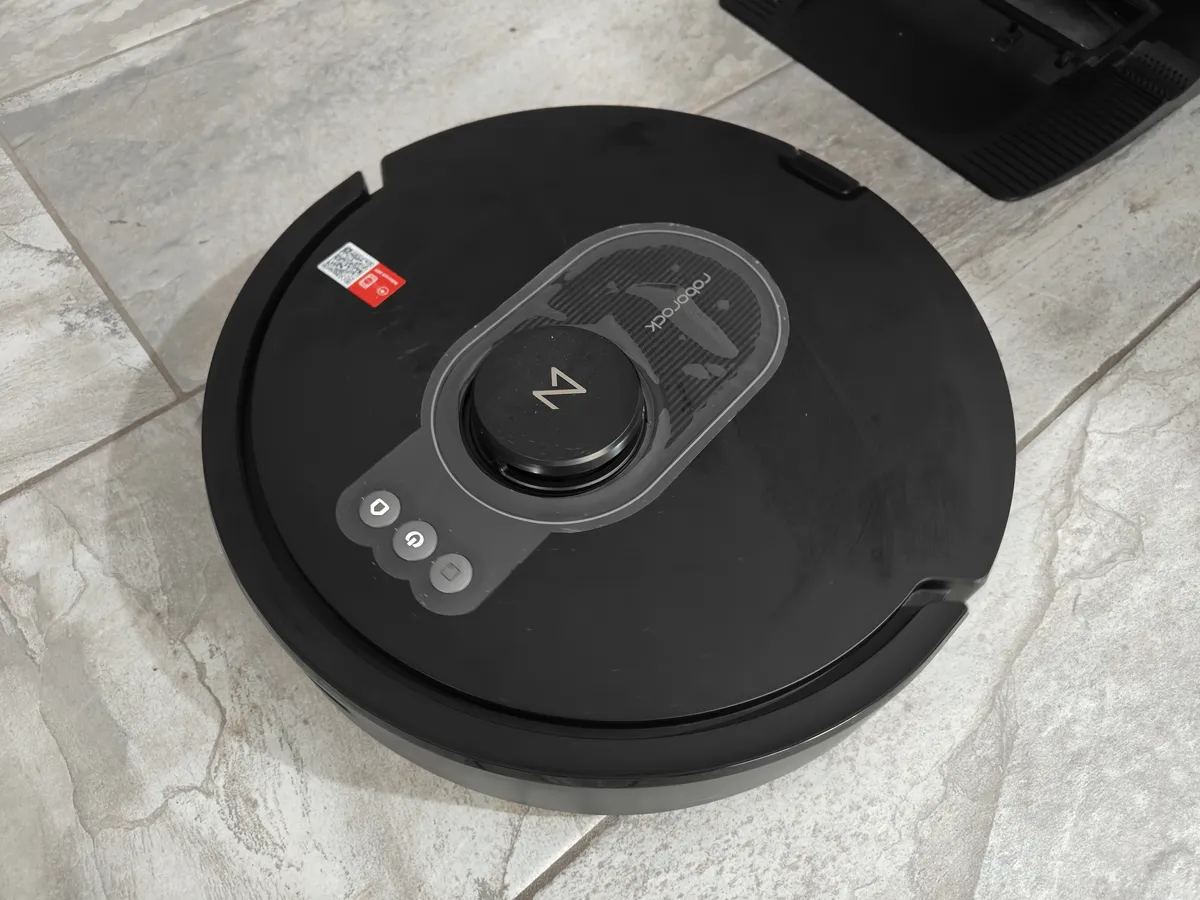 Recensione Roborock Q5 Max+, la recensione: il robot aspirapolvere con svuotamento automatico che fa tutto da solo