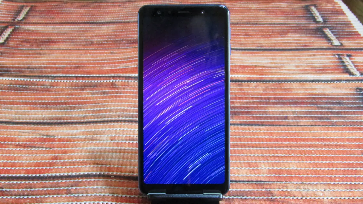 Samsung Galaxy A7 2018, la recensione: adesso ha ancora senso?