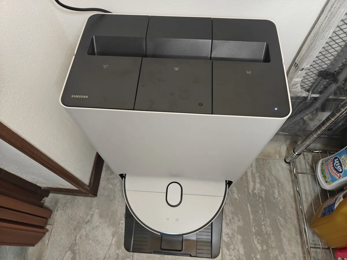 Recensione Recensione Samsung Jet Bot Combo AI: Vapore e AI per la Pulizia