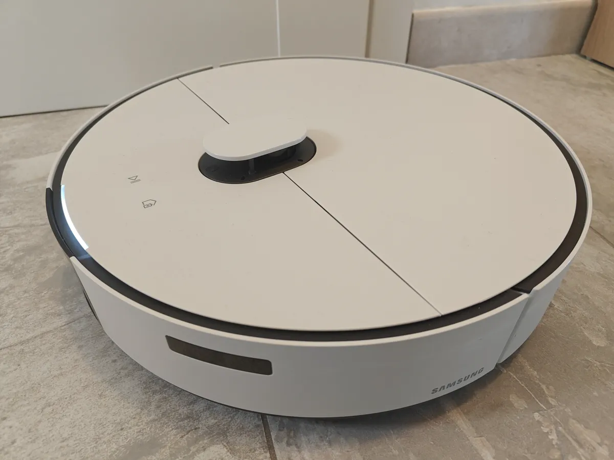 Recensione Recensione Samsung Jet Bot Combo AI: Vapore e AI per la Pulizia