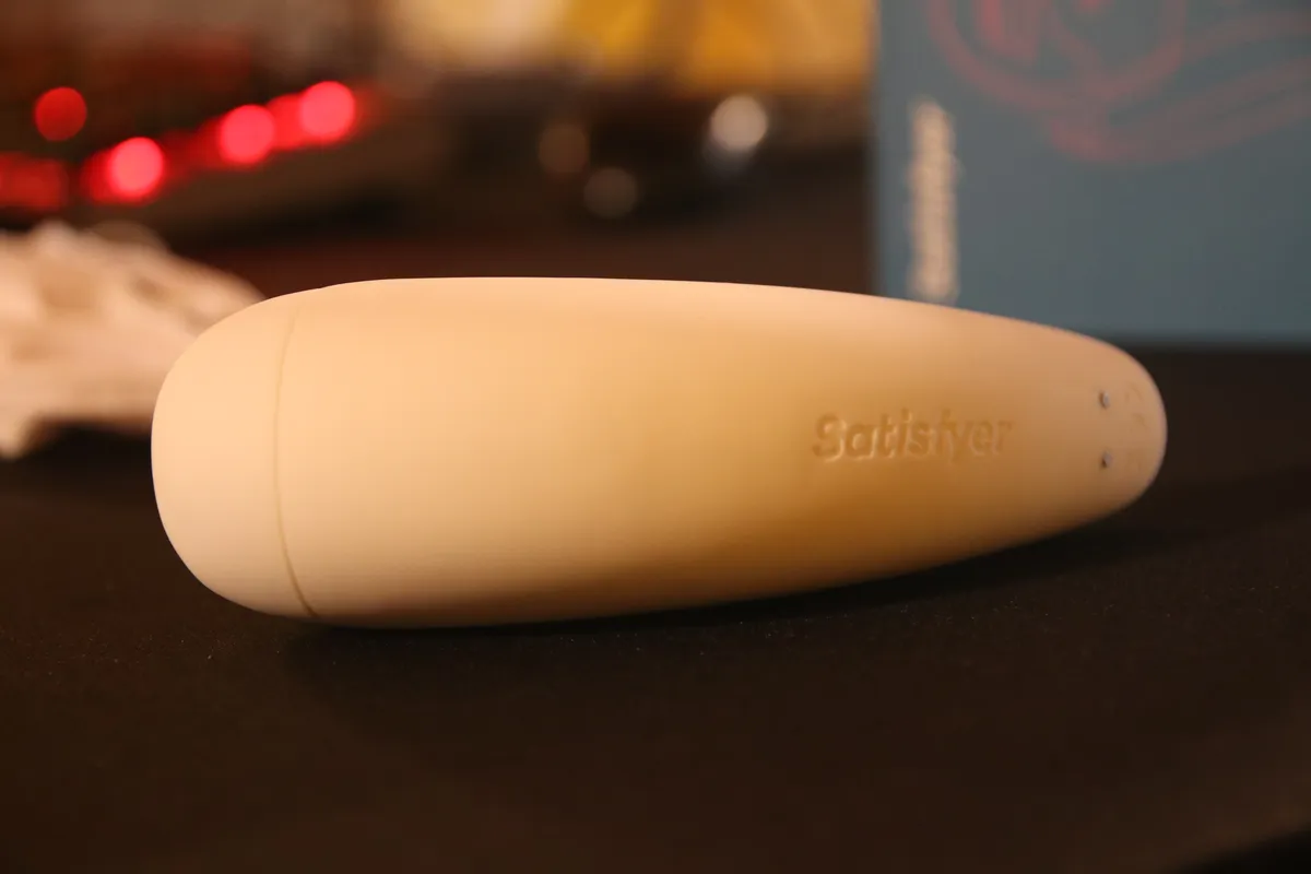 Recensione Recensione Satisfyer Curvy 2+: Un vibratore smart intrigante