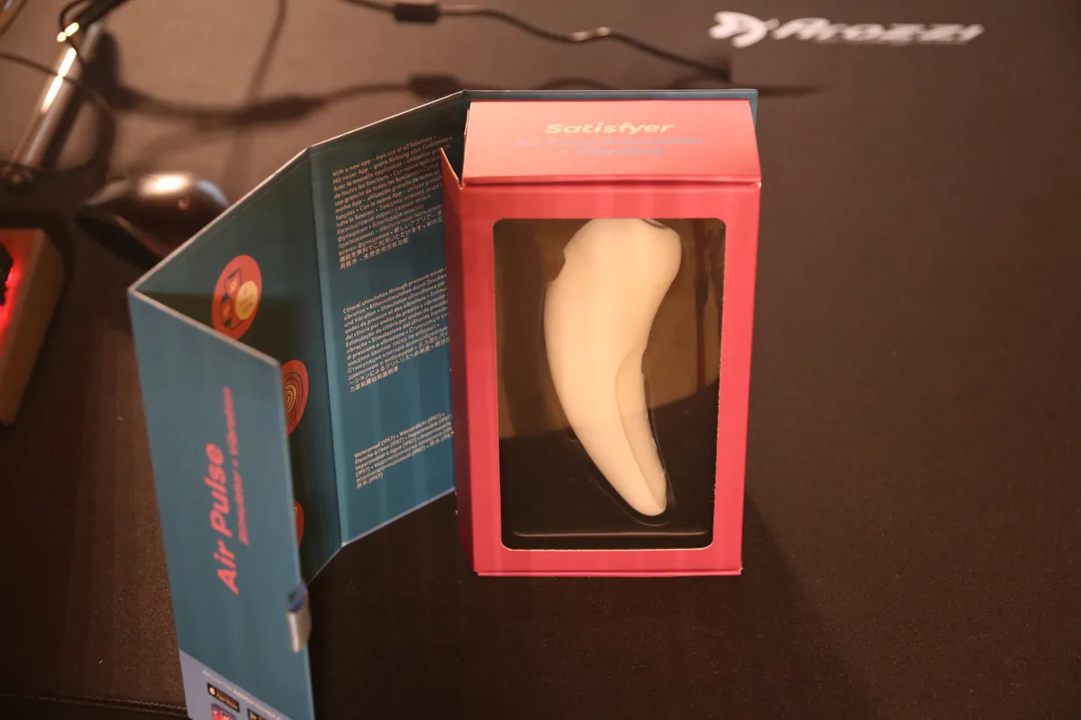 Recensione Recensione Satisfyer Curvy 2+: Un vibratore smart intrigante