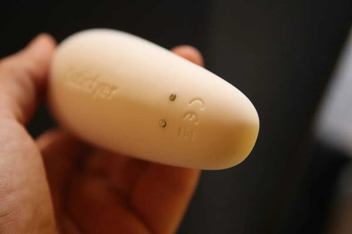 Recensione Recensione Satisfyer Curvy 2+: Un vibratore smart intrigante