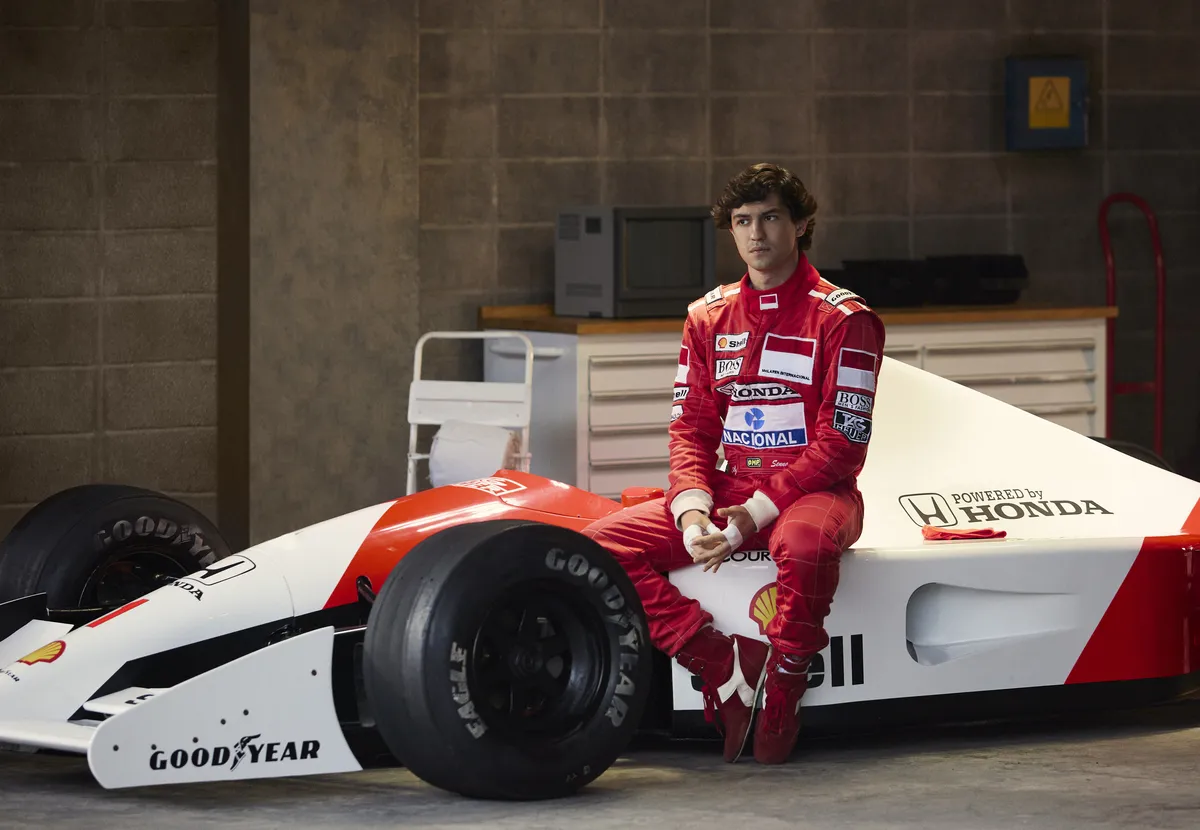 Recensione Recensione Senna su Netflix: la miniserie sul mito di Ayrton