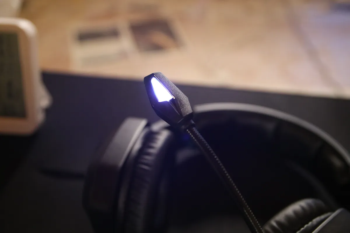Recensione Sharkoon Rush ER30: cuffie RGB economiche con prestazioni soddisfacenti