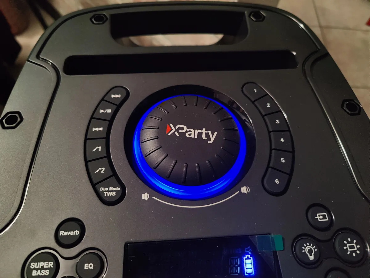 Recensione Recensione Sharp XParty Street Beat: altoparlante party da 100W