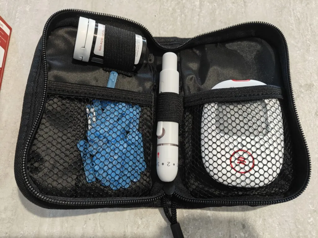 Recensione Recensione Sinocare Safe AQ Voice: kit glicemia semplice e vocale