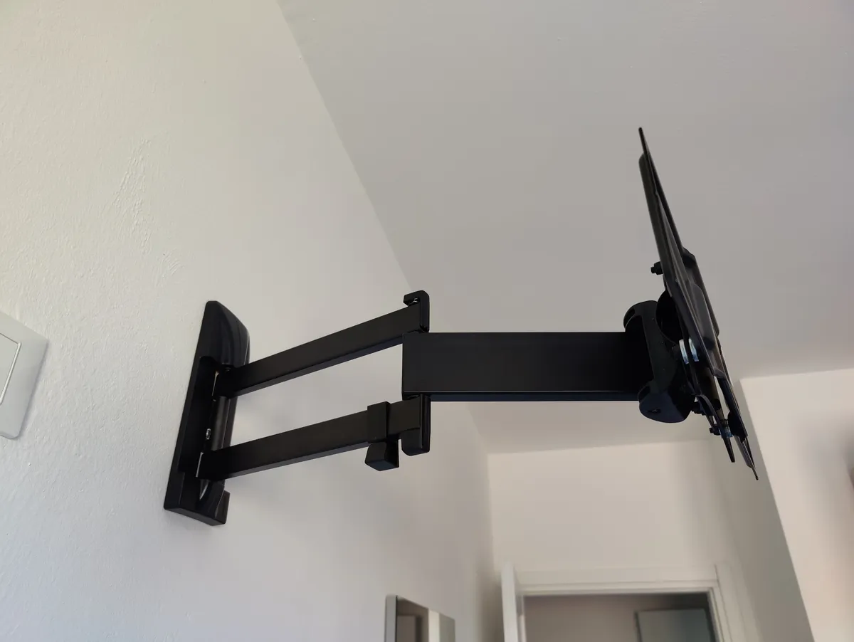 Recensione Meliconi Slimstyle Plus 400 SDR, il supporto TV che promette robustezza e discrezione