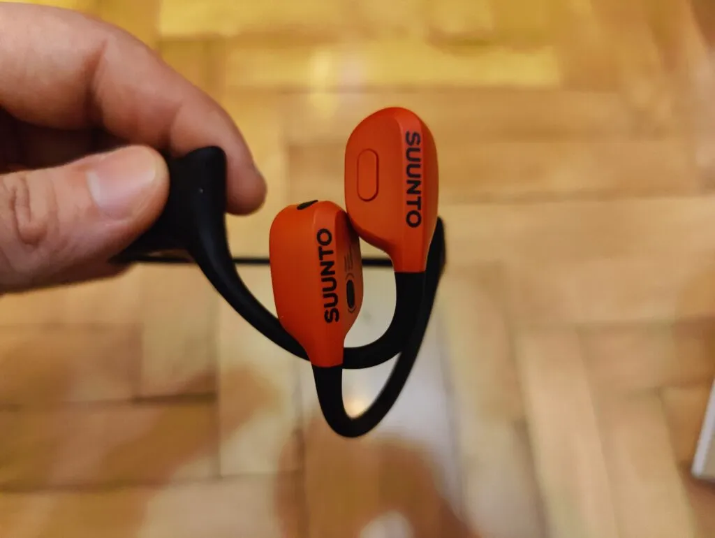 Recensione Recensione Suunto Wing: cuffie a conduzione ossea per lo sport