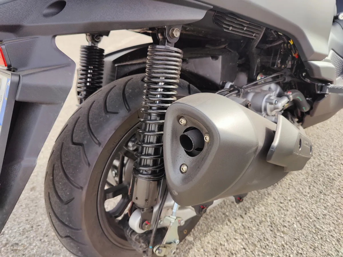 Recensione Sym Maxsym 400 recensione: scooter per città e tempo libero
