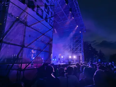 Recensione Recensione Tony Pitony: Un Concerto Indimenticabile