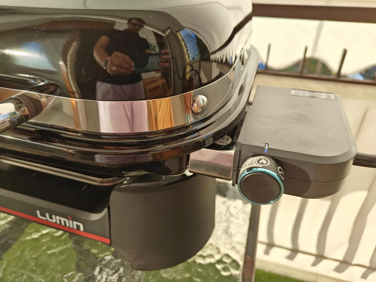 Recensione Weber Lumin Compact: il barbecue elettrico da balcone