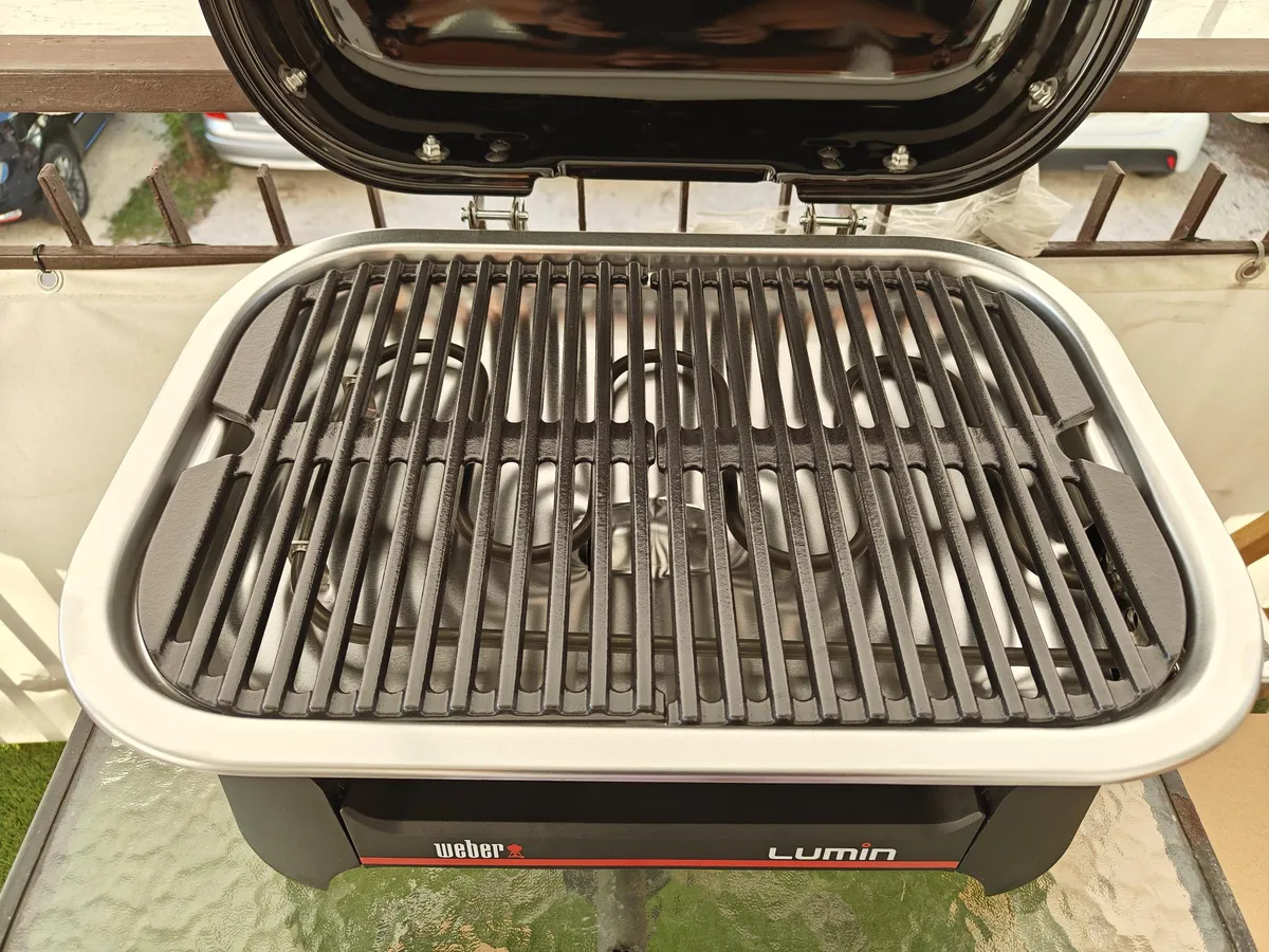 Recensione Weber Lumin Compact: il barbecue elettrico da balcone
