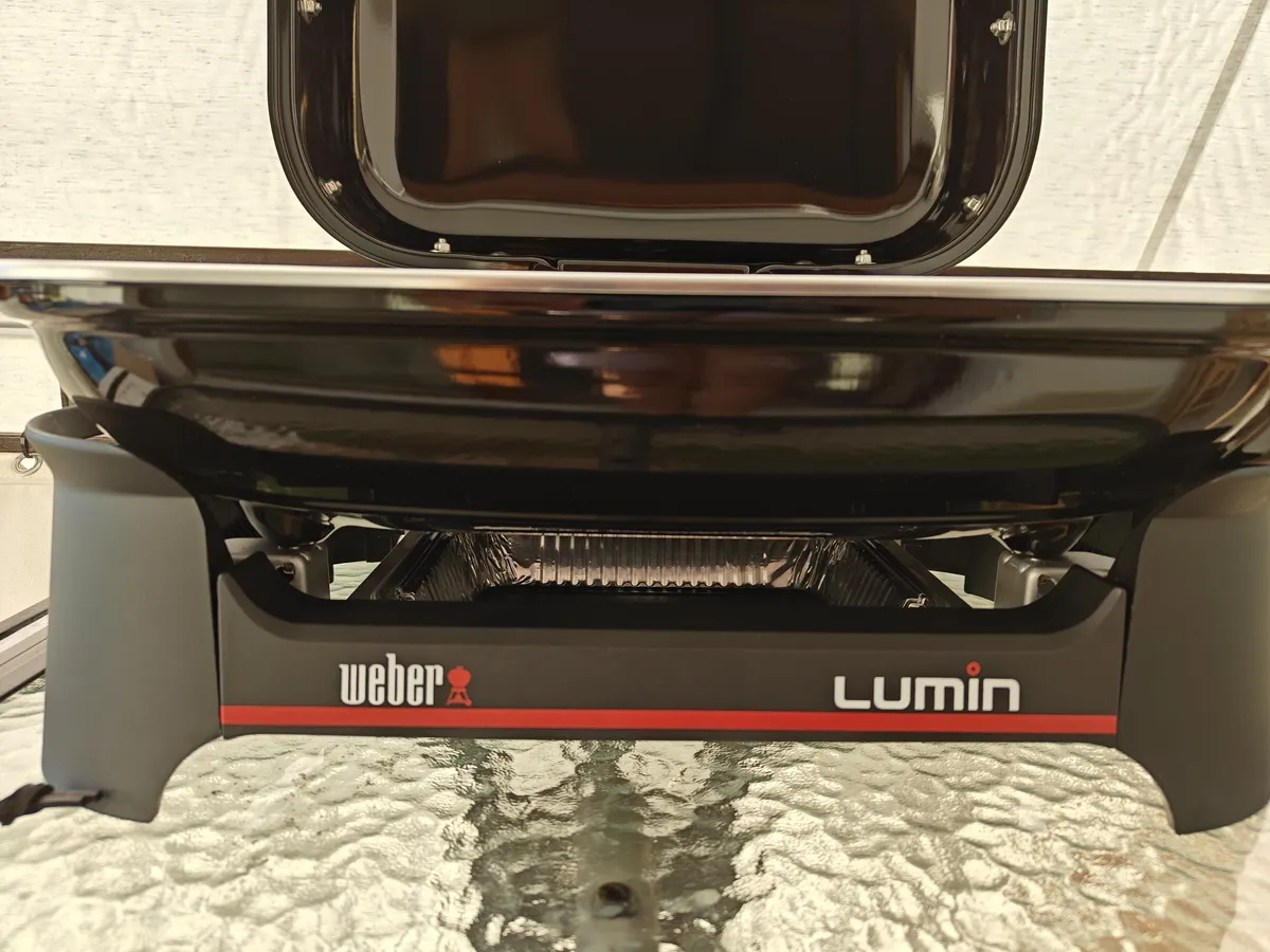 Recensione Weber Lumin Compact: il barbecue elettrico da balcone