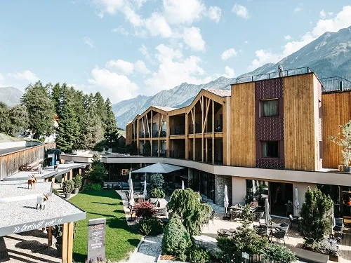 Rinnovamento dell'Hotel Gassenhof: un'evoluzione in Alta Badia