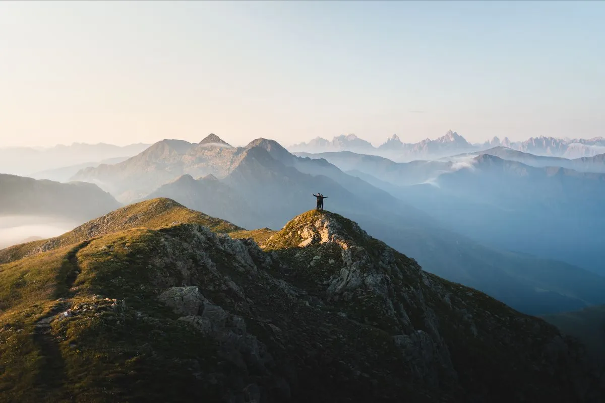 Scopri l'Alpine Nature Hotel Stoll: lusso immerso nella natura