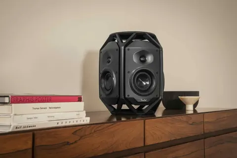 Recensione Teufel IKONIO: speaker Wi‑Fi all‑in‑one 650 W e bassi a 19 Hz