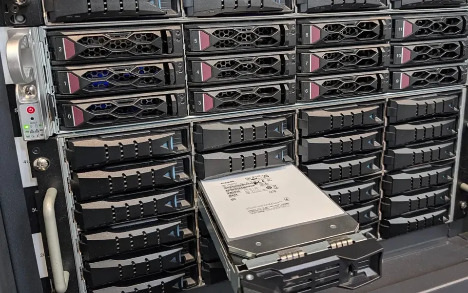 Recensione Toshiba svela soluzioni di storage avanzate per la ricerca scientifica